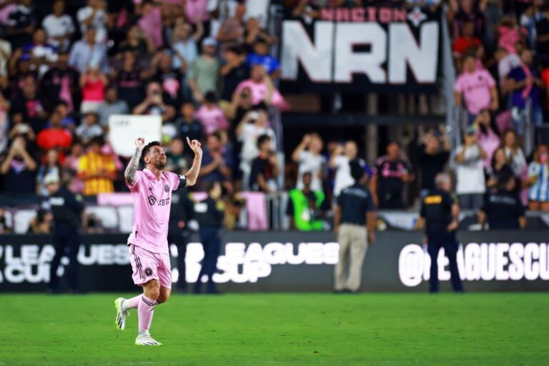 Lionel Messi y el gol de tiro libre que marcó la victoria en su debut