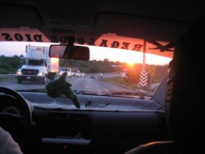 Alerta: no te subas a un taxi con peluche enfrente.