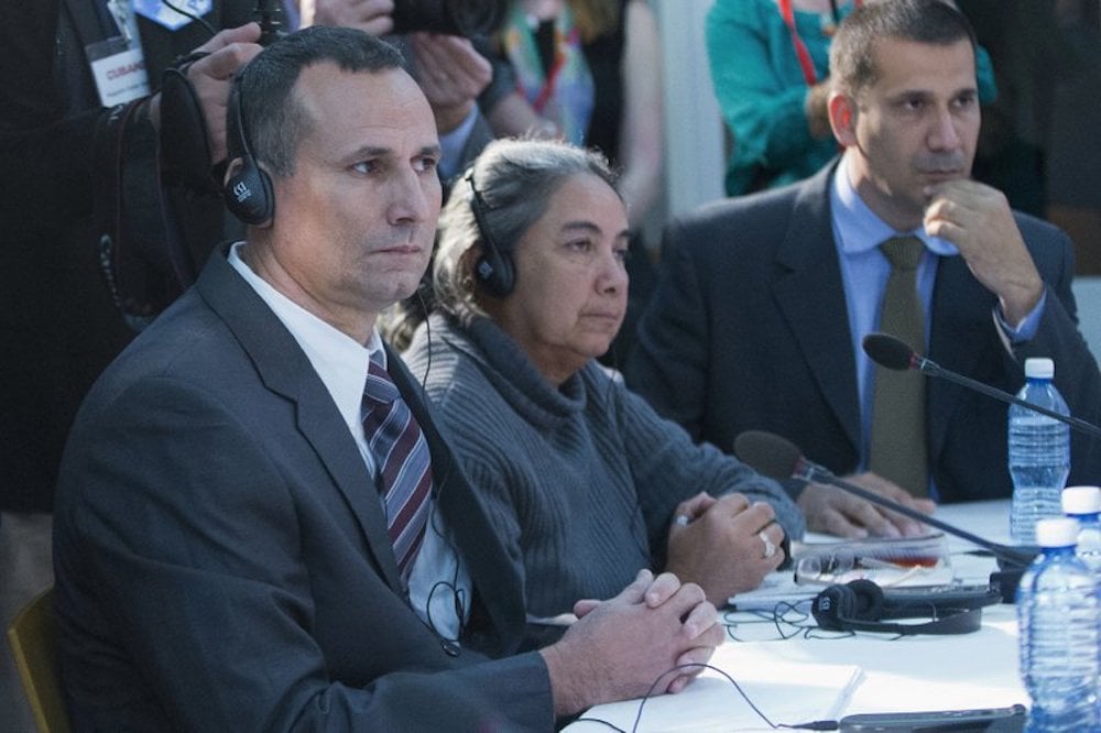 Cuba muestra a opositor autolesionándose y acusa a EEUU