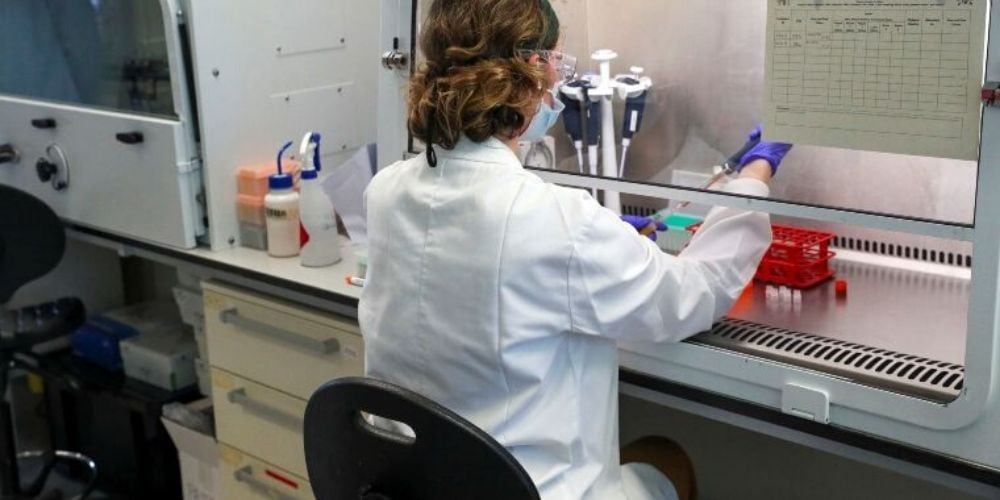 México se relaciona con laboratorios