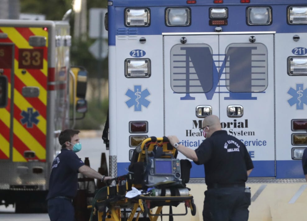 Hospitales de Miami se quedan sin camas para pacientes críticos de Covid-19.