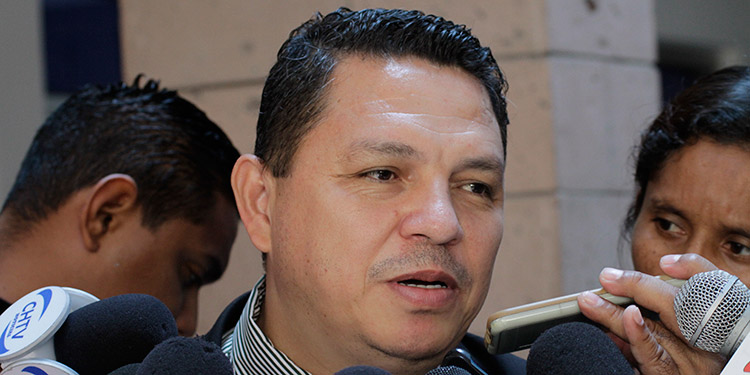 Luis Santos, fiscal anticorrupción en Honduras, denuncia persecución del Ministerio Público