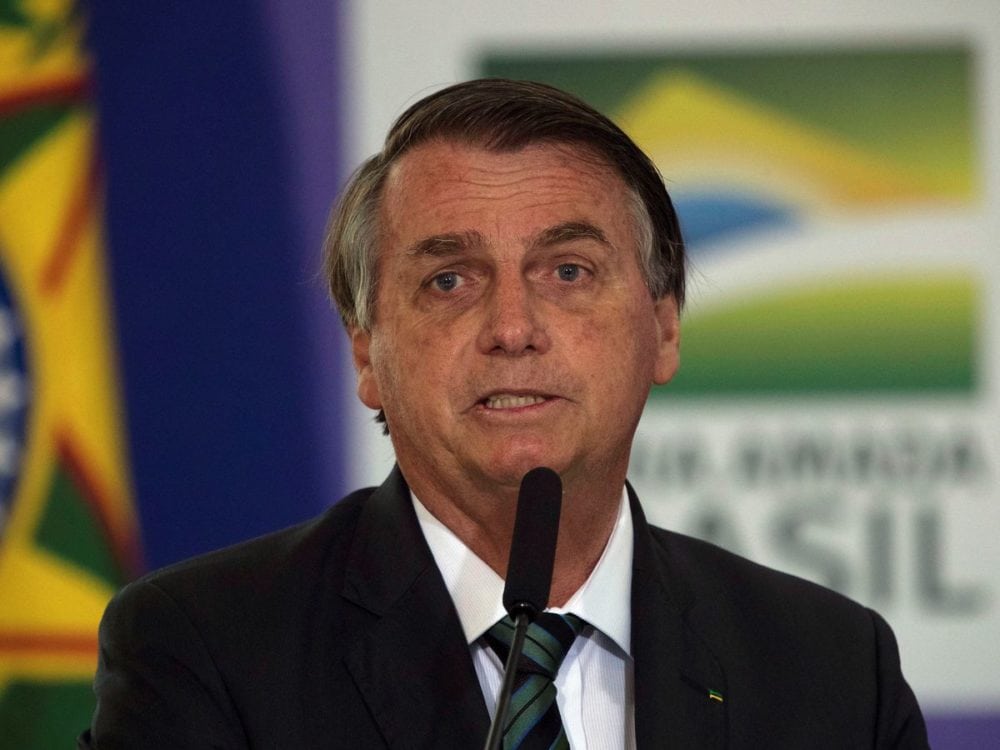 Senadores de Brasil presentan informe que acusa a Jair Bolsonaro de 10 crímenes, incluidos crímenes de lesa humanidad