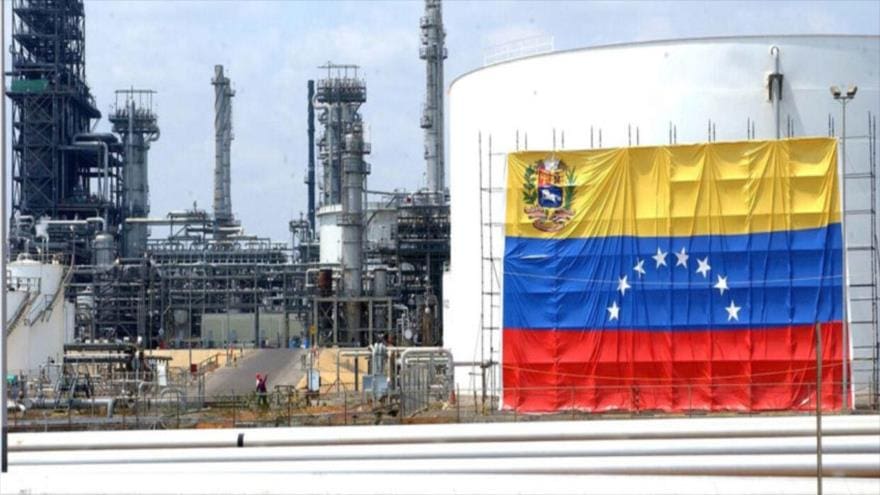 EEUU en negociaciones con Venezuela para reemplazar las compras de petróleo ruso