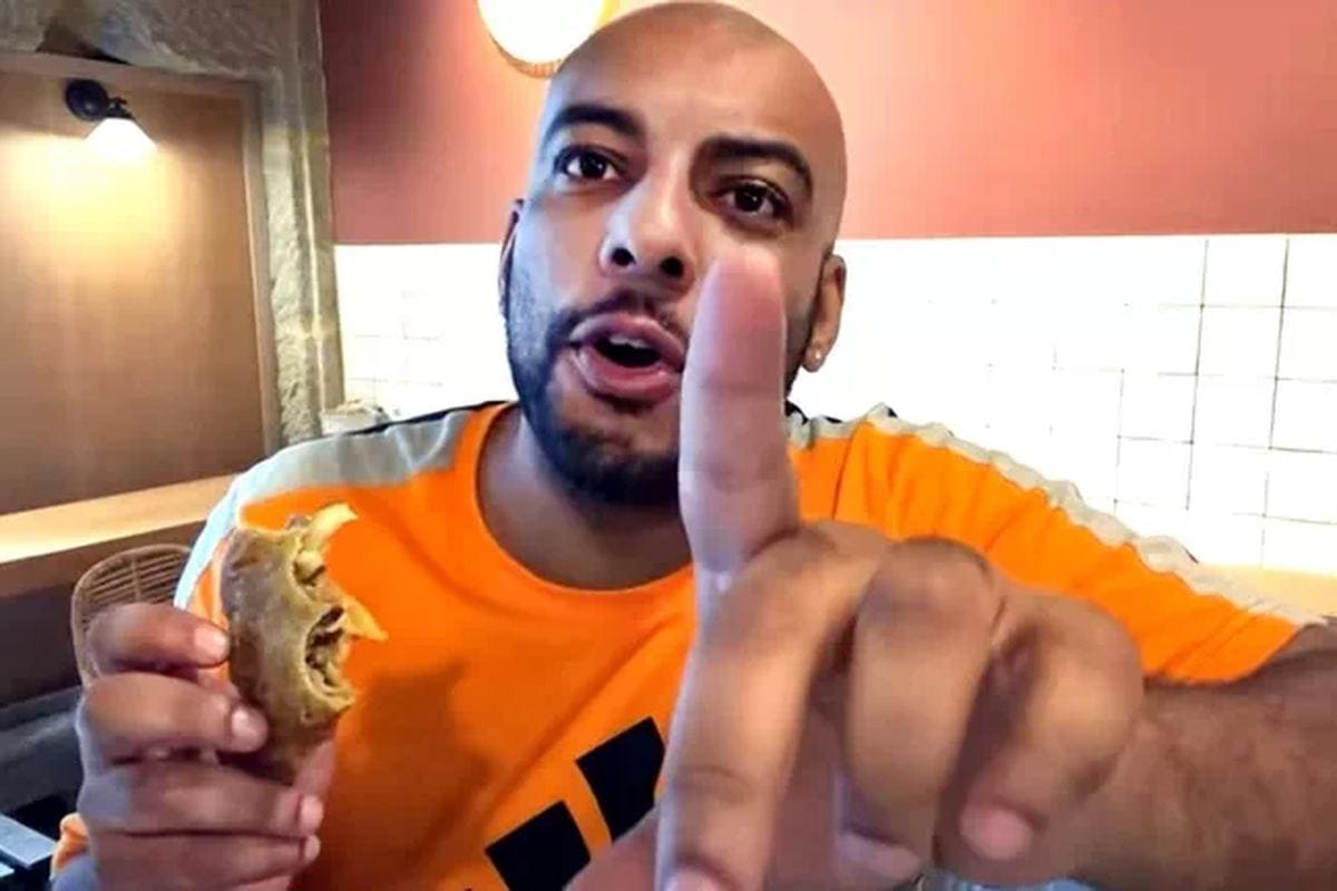 Youtuber amenazó con cobrar miles de euros a restaurante que no le dio comida gratis