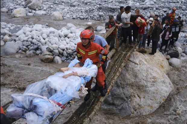 Terremoto sacude a China y deja decenas de muertos y 12 desaparecidos