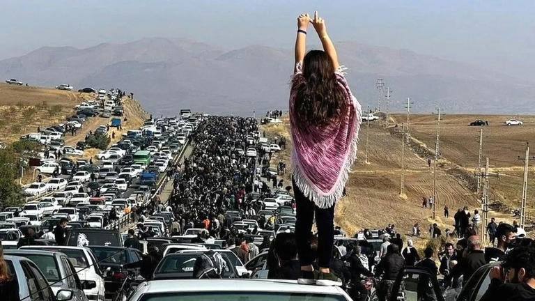 Irán sumida en una crisis social: 40 días de intensas protestas por la libertad de las mujeres