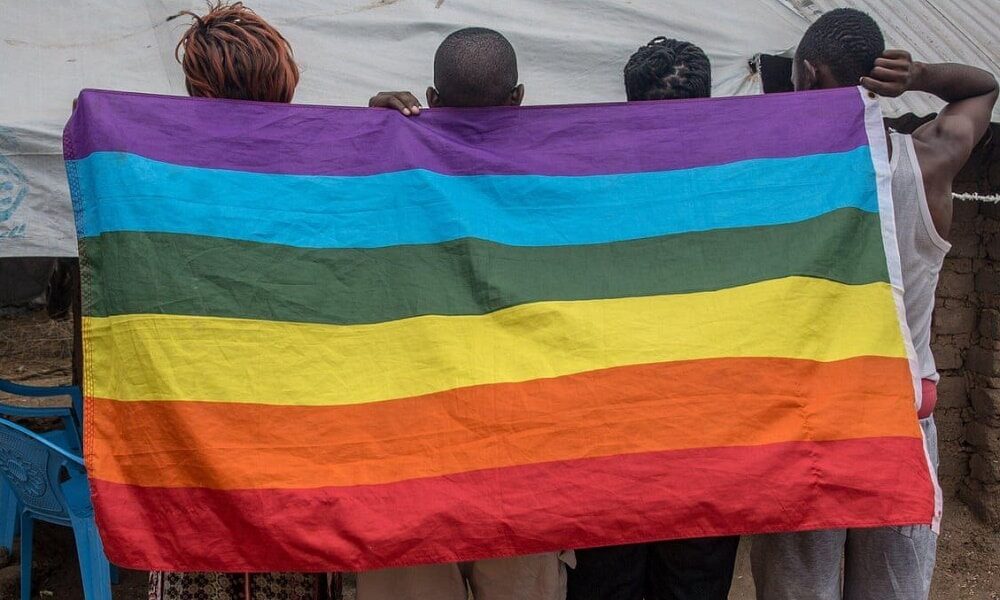 Uganda aprueba legislación antigay que incluye condena de perpetua