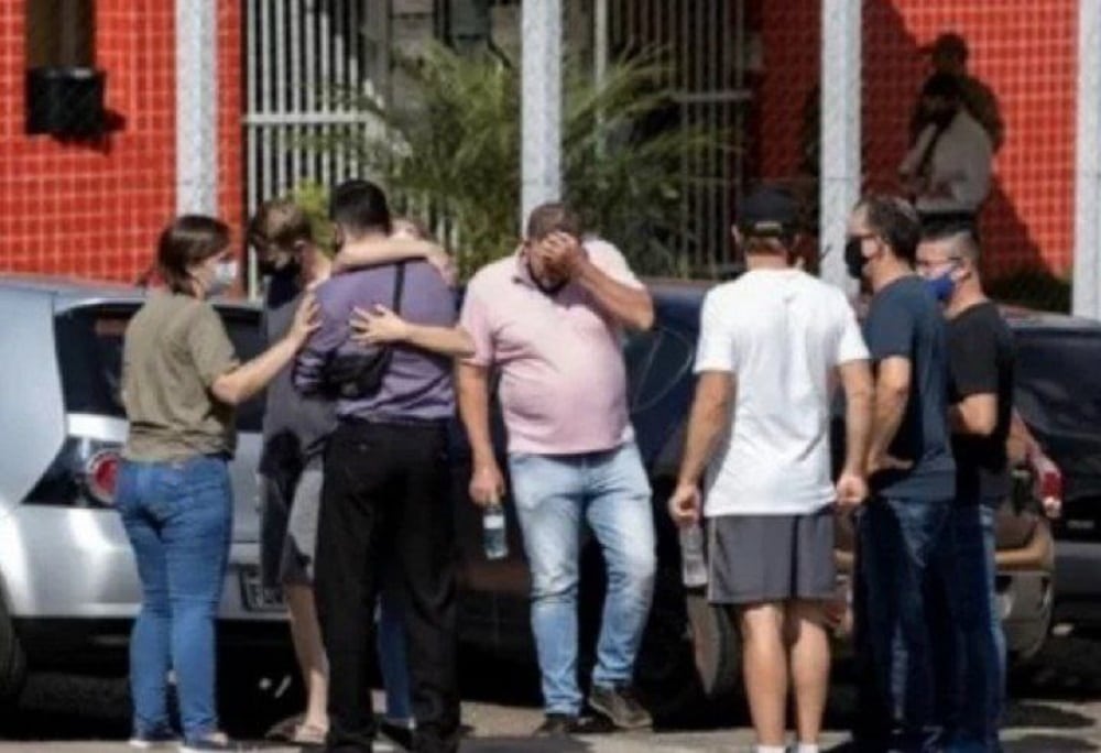 Un hombre atacó y mató con un hacha a cuatro menores que se encontraban en una guardería e hirió a tres personas más en la ciudad de Blumenau, en Brasil.