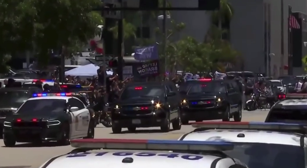 Donald Trump llega al Palacio de Justicia para conocer detalles de los cargos federales