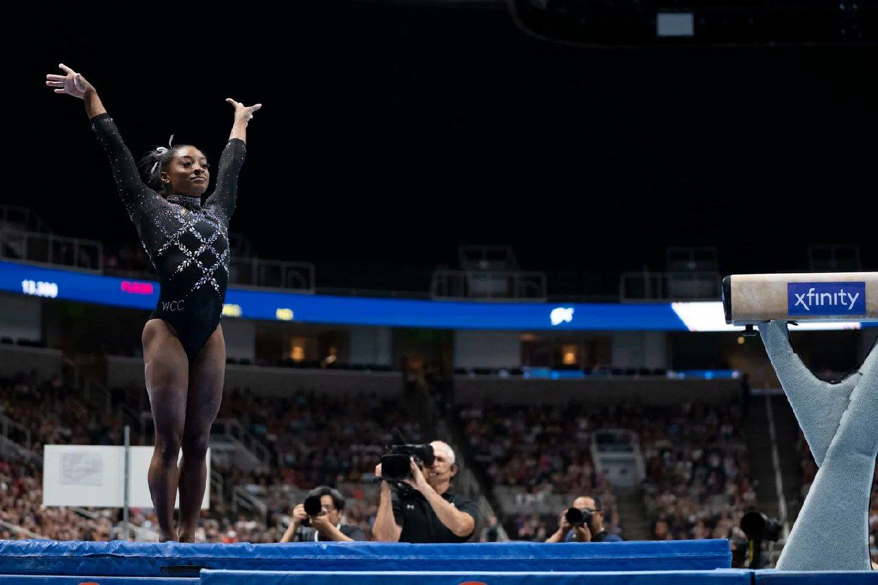 Simone Biles bate récord histórico de hace 90 años al consagrarse ocho veces campeona nacional