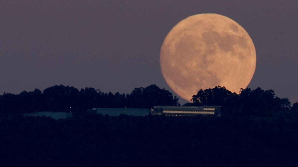 Agosto se despide con una Superluna Azul, la más brillante del 2023