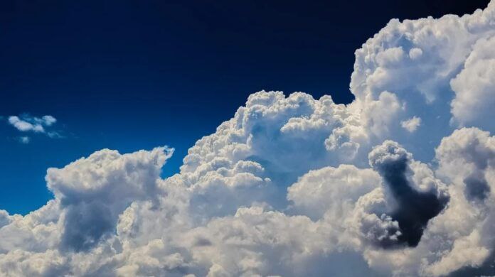 Las nubes también están contaminadas con microplástico, según investigación