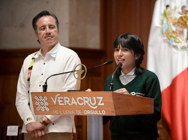 Una mexicana de 17 años es la mejor estudiante del mundo