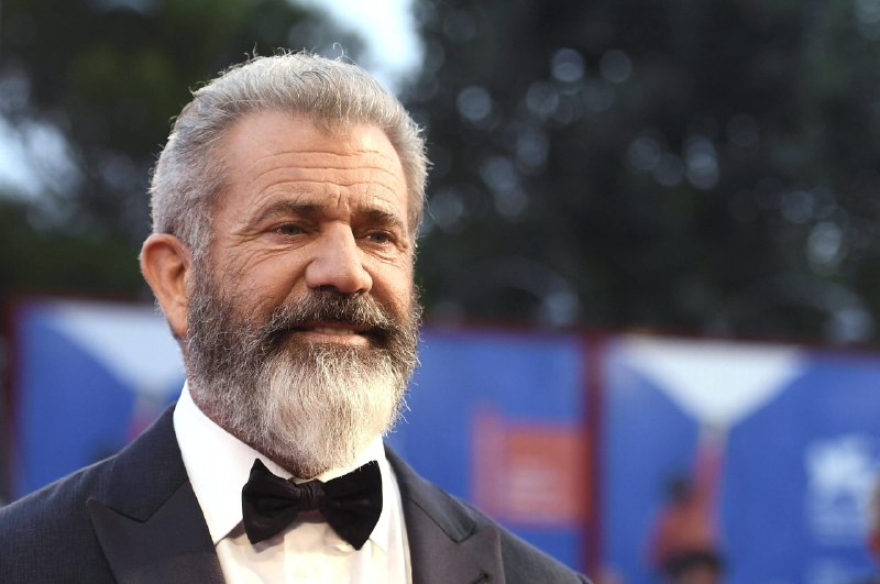 Mel Gibson critica a Harris: "Tiene el cociente intelectual de una valla" 