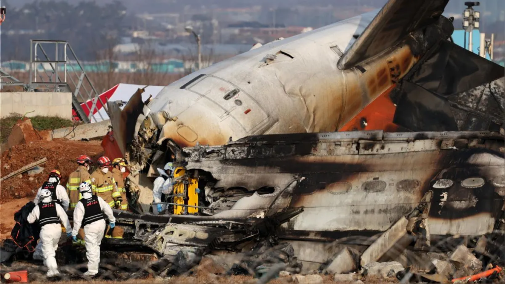 Corea del Sur ordena inspeccionar los Boeing 737-800 tras el fatal accidente que dejó 179 muertos 