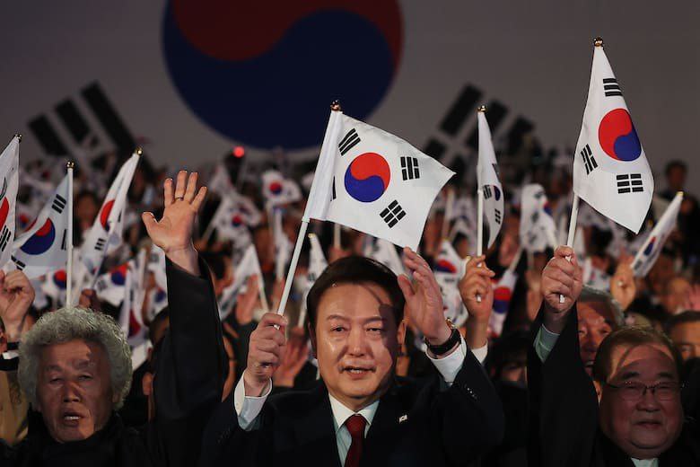 Presidente de Corea del Sur declara ley marcial acusando a la oposición de intentar  derrocarlo del poder 