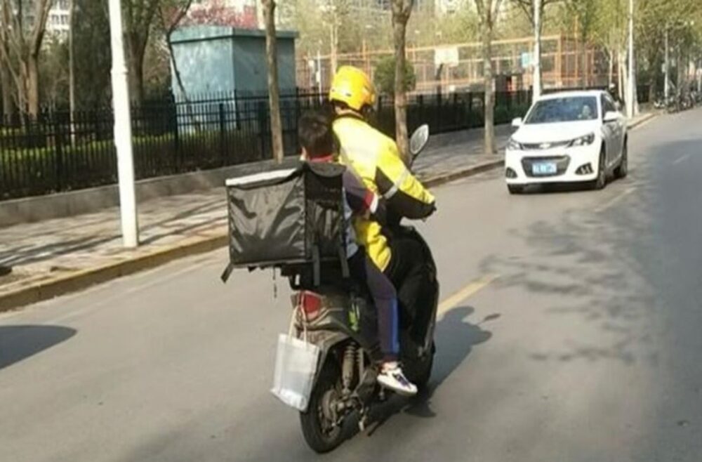 Madre contrató un delivery