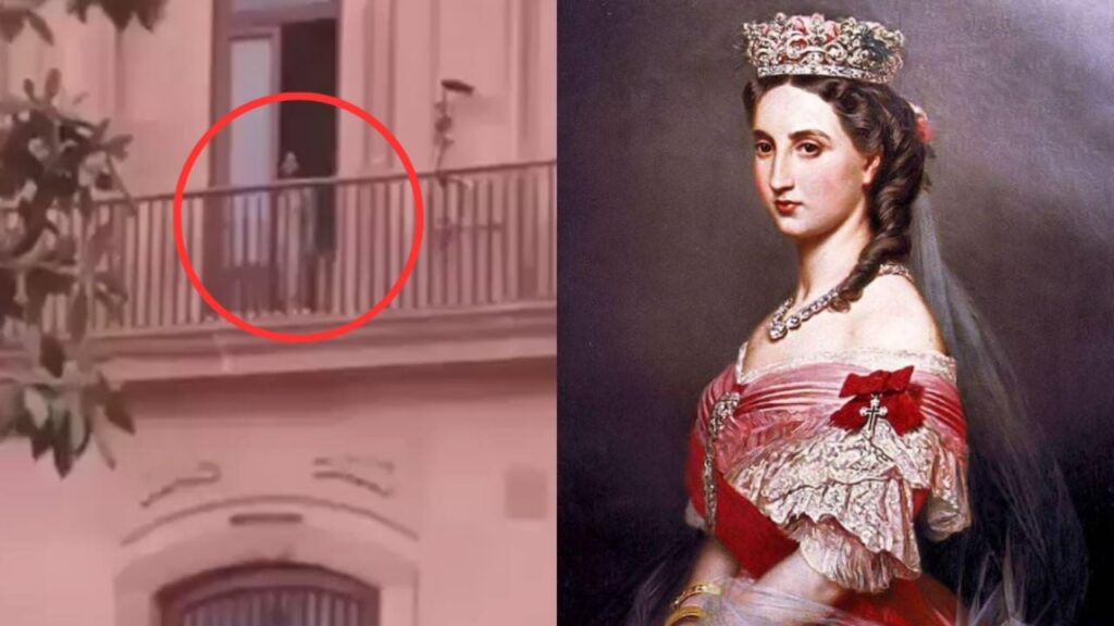 Graban a una mujer sin ropa en un edificio estatal