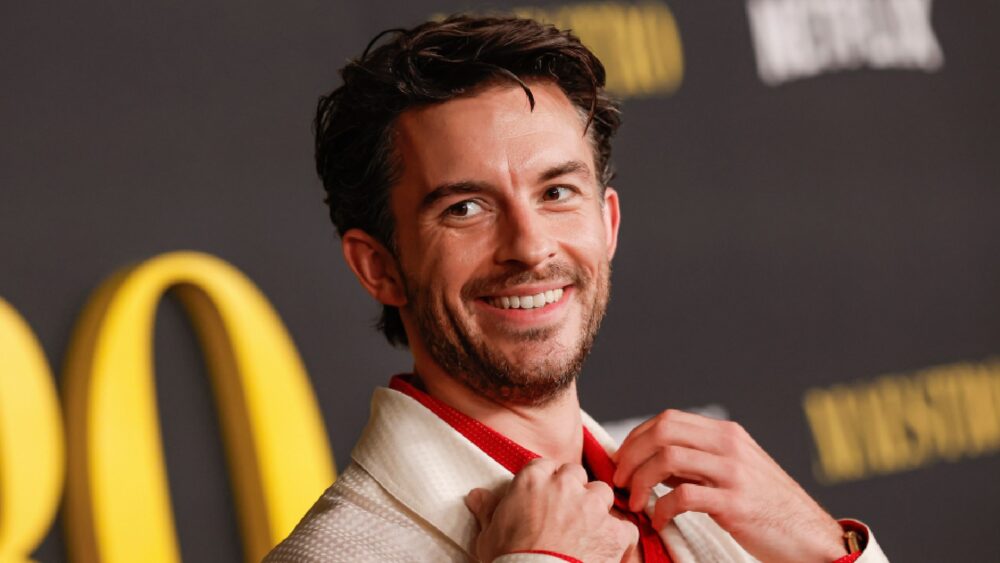 Jonathan Bailey se convierte en el hombre más sexy del mundo