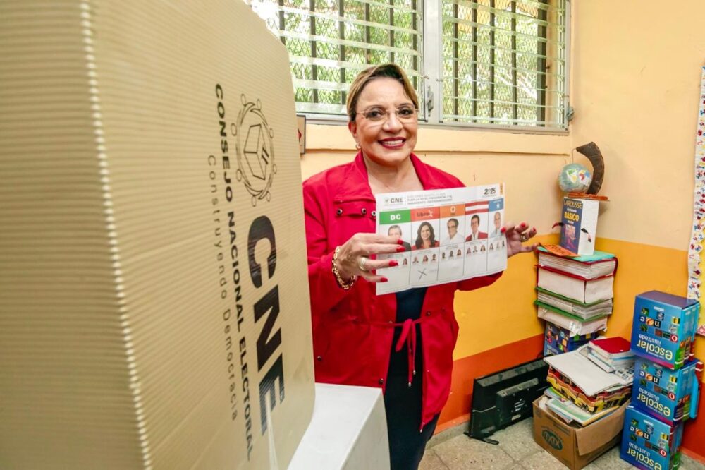 "Lo que vale es la soberanía": presidenta Xiomara Castro tras ejercer el sufragio 