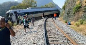México de luto: descarrilamiento del tren Transístmico en Oaxaca deja 13 muertos 