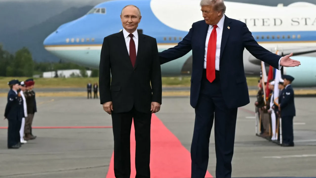 Petrolero ruso rompe bloqueo energético y llega a Cuba sin intervención de EE.UU.