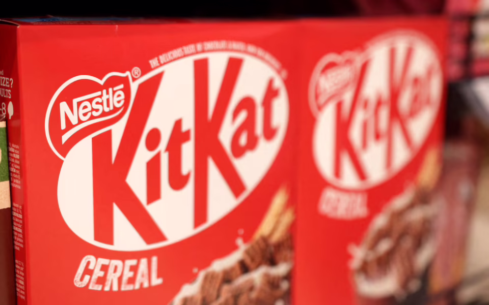 Roban más de 400 mil barras de KitKat en Europa tras asalto a camión