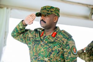 Jefe militar de Uganda expresa apoyo a Israel ante posible escalada con Irán